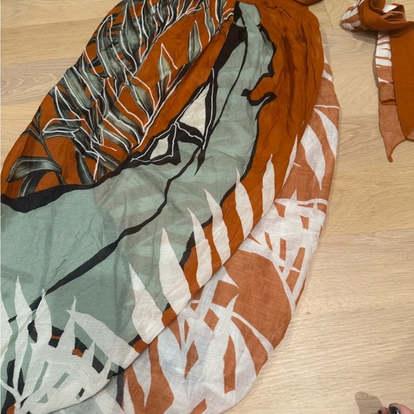 Johanna Oritz 
Wrap in the Salt Wrap - Picture 3 of 3